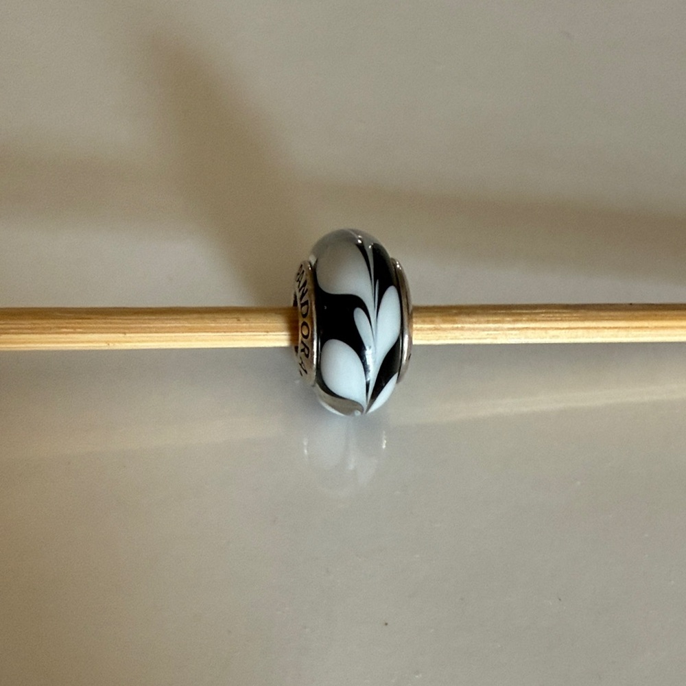 Pandora Murano glass charm